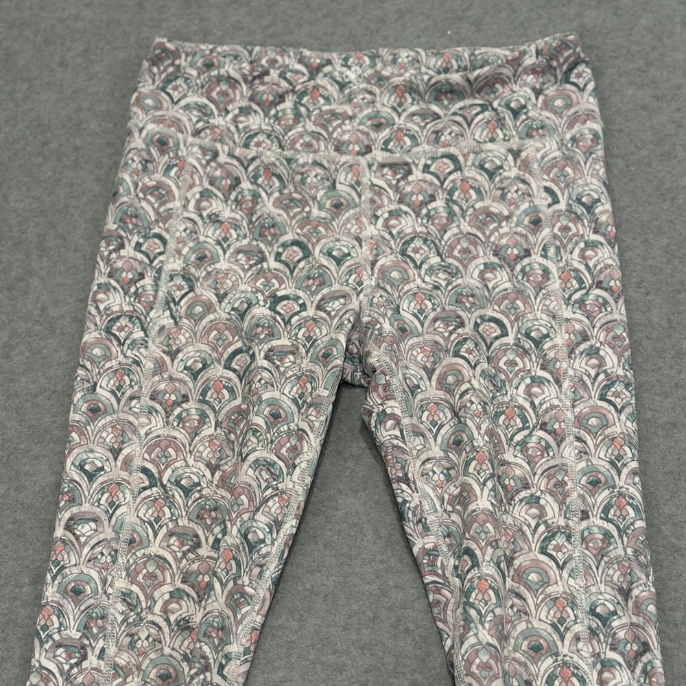 GAIAM Multicolor Scallop-Print Workout Leggings